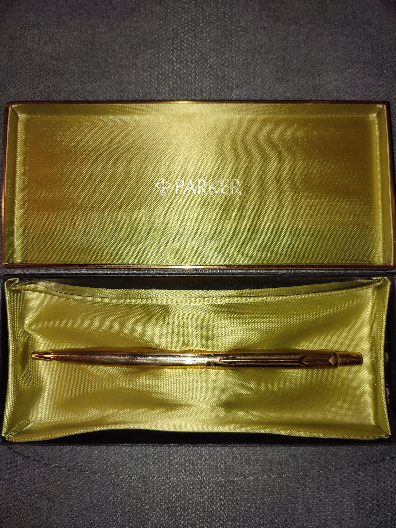 Caneta Parker banhada em ouro