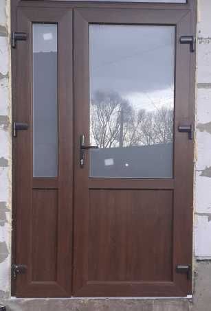 Двері вхідні металопластикові сірі в приватний будинок ціна