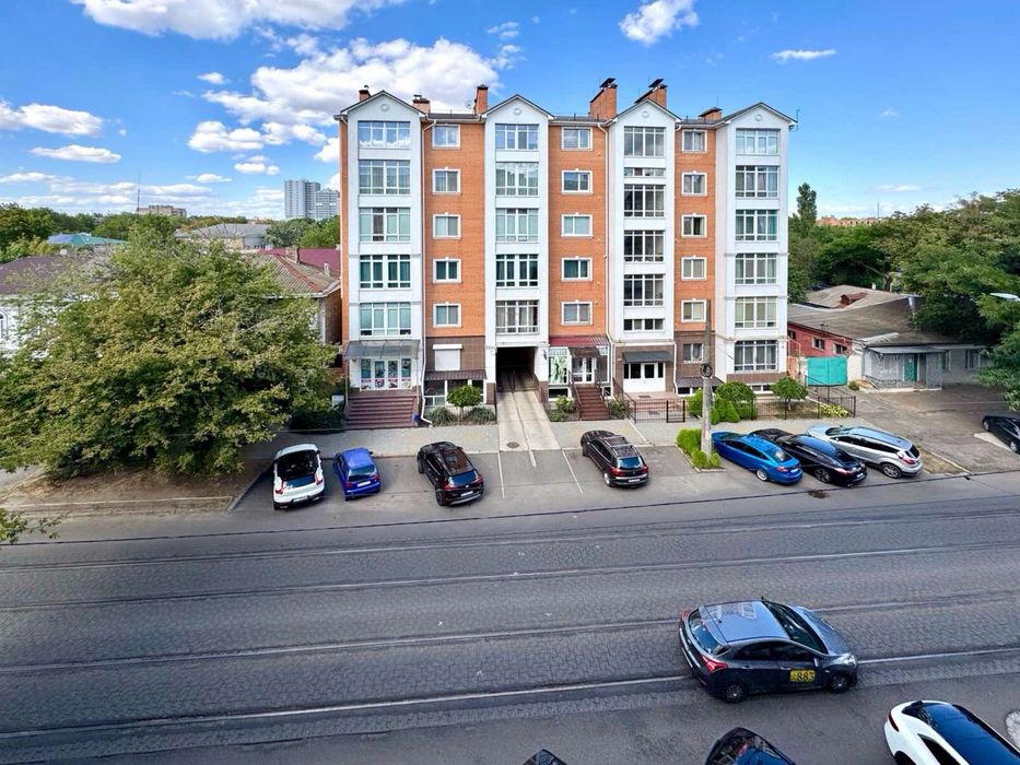 Здаю в оренду 3к квартиру в самому центрі міста. ц1