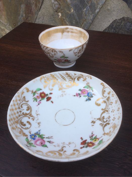 Prato e taça Porcelana chinesa séc XVIII 13,1 cm pintado à mão