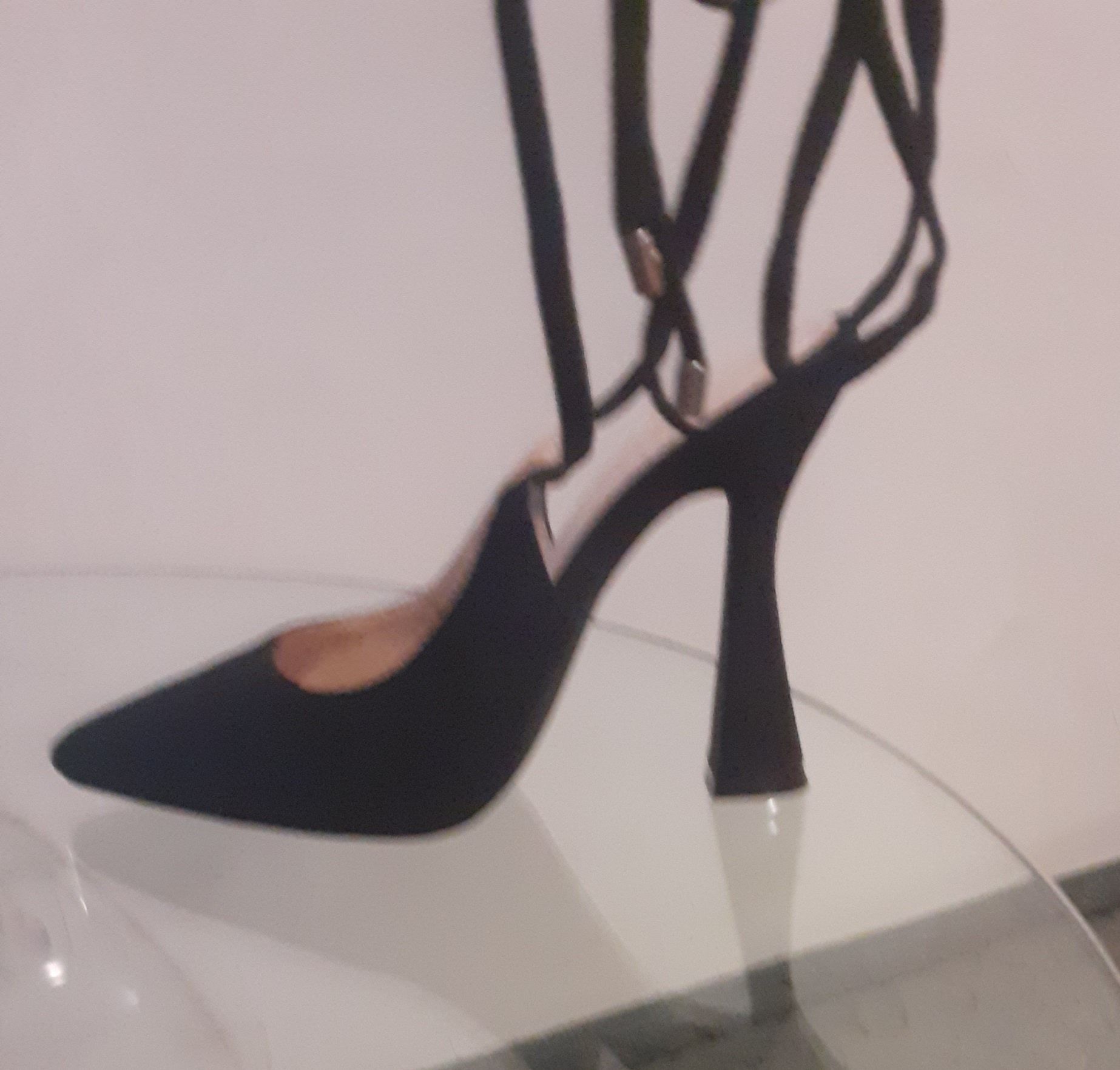 Piękne buty 37 obcas