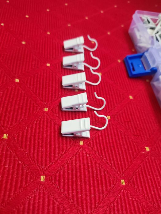 Żabki Białe Do Firan zasłon karniszy karnisza szyny metalowe Klipsy