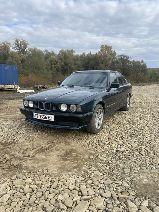 Продам BMW e34 520I