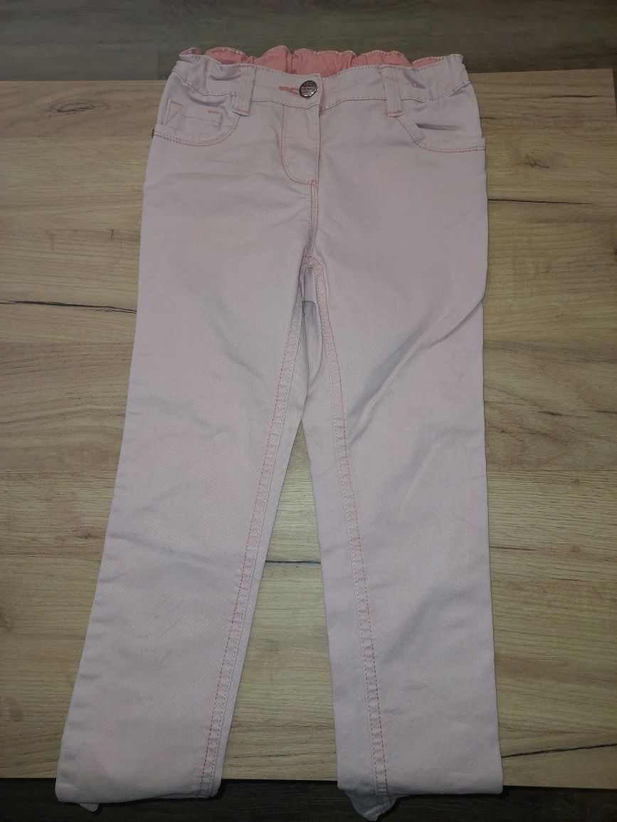 Różowe jeansy dla dziewczynki