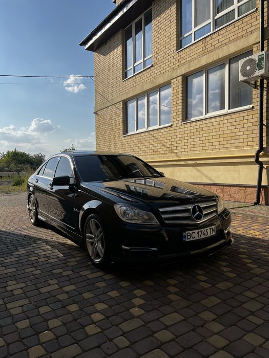 Mercedes-Benz c300 (AMG обвіс) 4х4