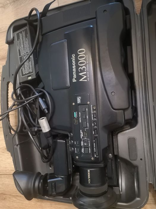 Видеокамера Панасоник М-3000
