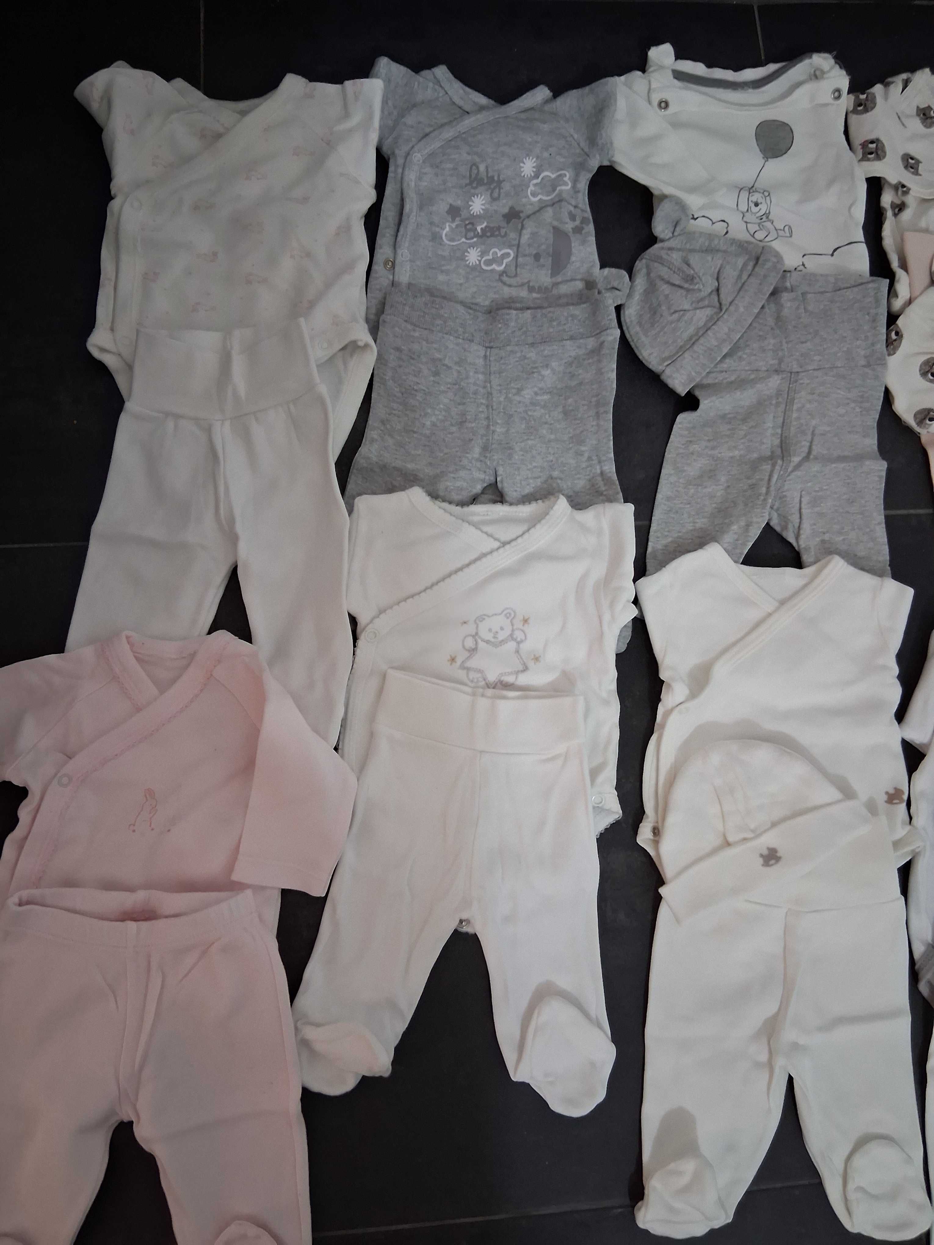 Roupa bebé/menina