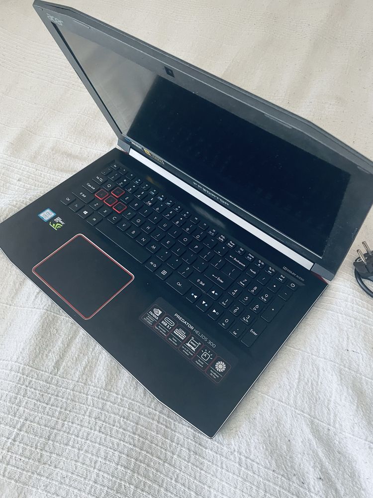 Laptop Acer Predator Helios 300 komputer