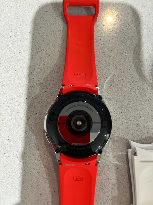 Samsung Galaxy A72 (256 GB) + Samsung Galaxy Watch 4 Classic