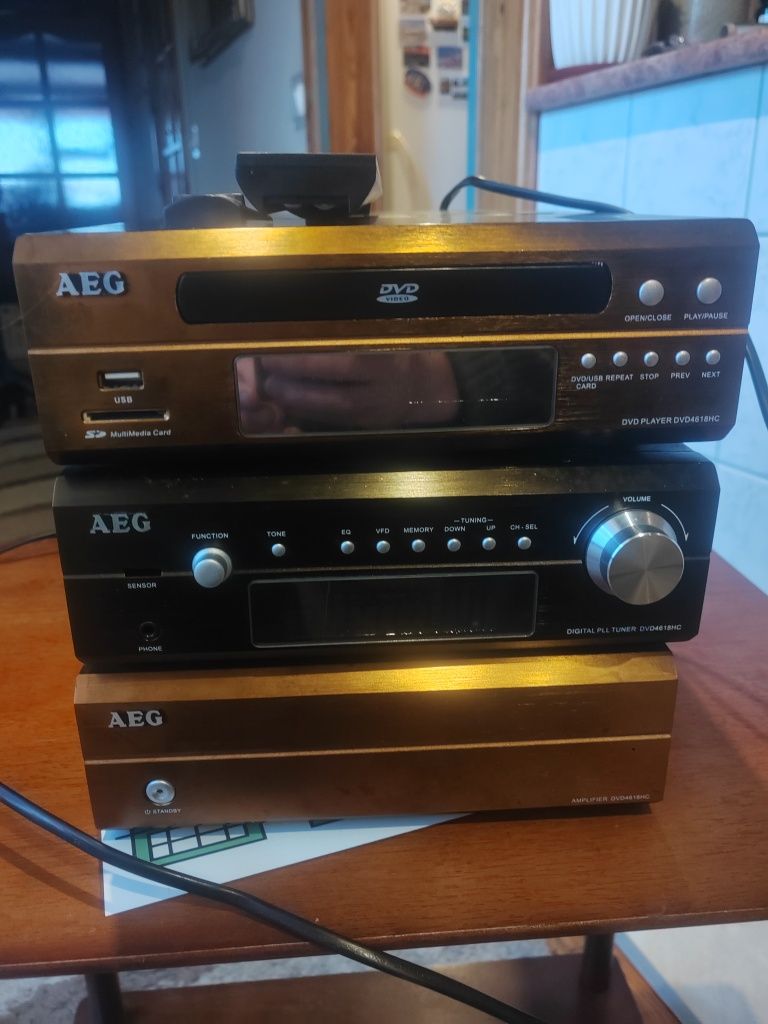 Zestaw kina domowego firmy AEG model DVD 4618 HC