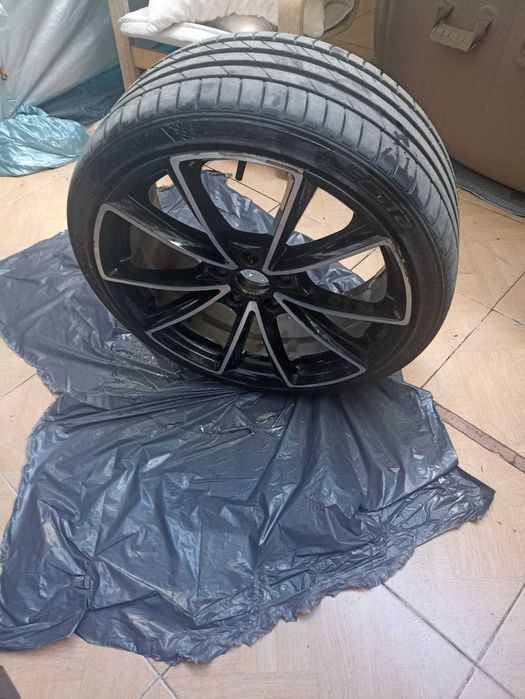 4 Jantes Mercedes R19 com 4 Pneus 225/35/R19 de baixo perfil