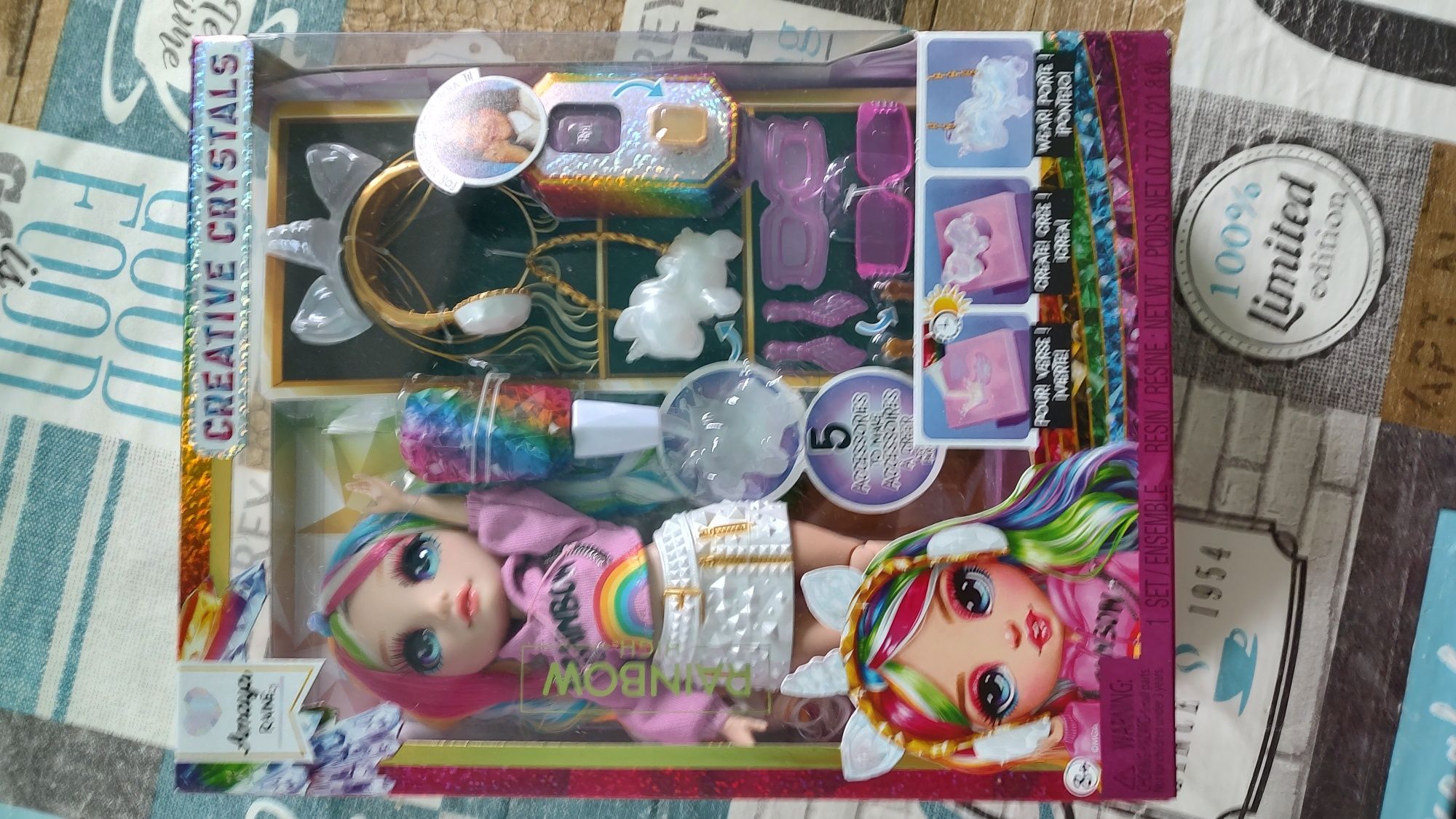 Rainbow high Creative Crystals Iris Amaya Bella