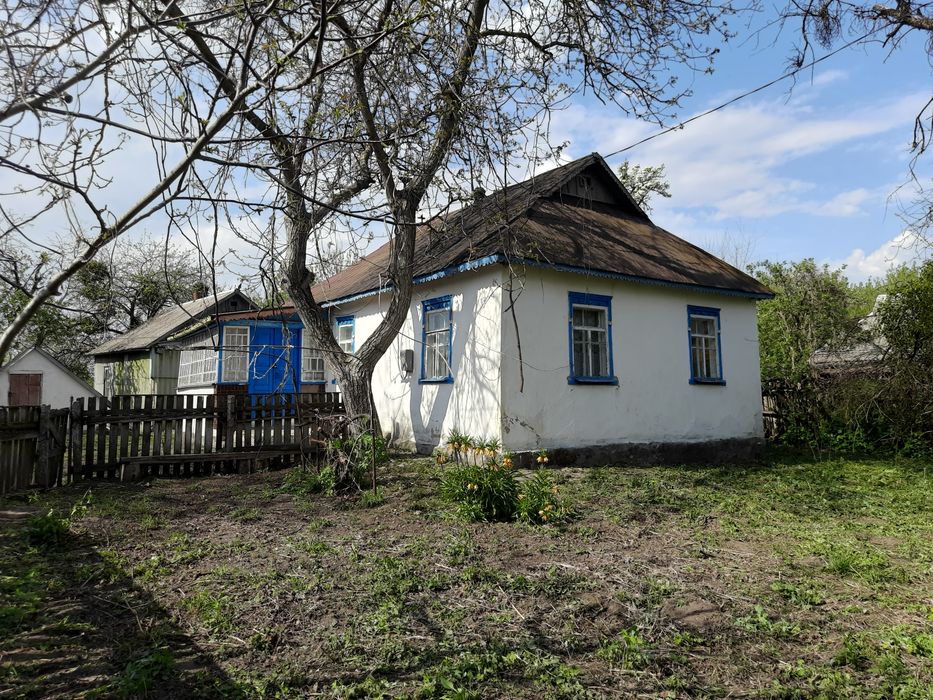 Продам будиннк  в с Яроповичі.