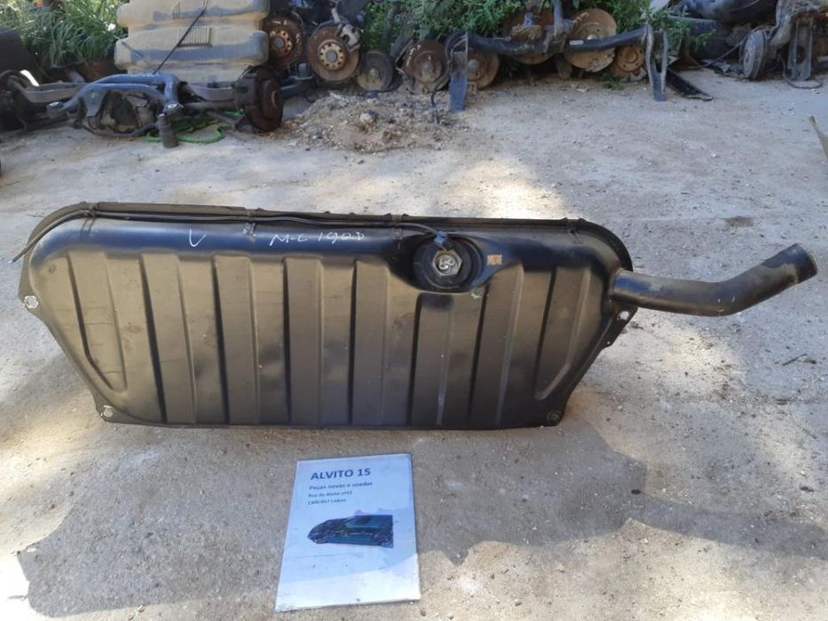 depósito de combustível  Mercedes 190D  1991