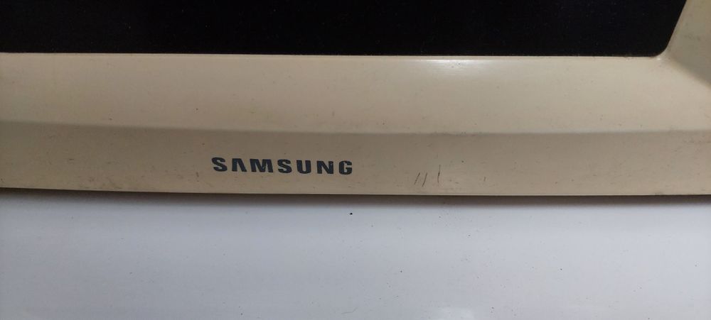 Мікрохвильова піч самсунг хороший дуже бренд.