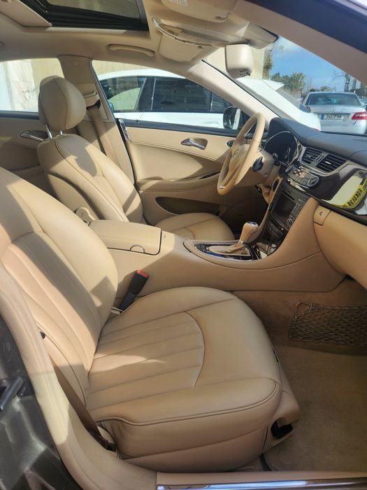 CLS 320 CDI só 150.000 km Nacional como novo com o livro de revisões