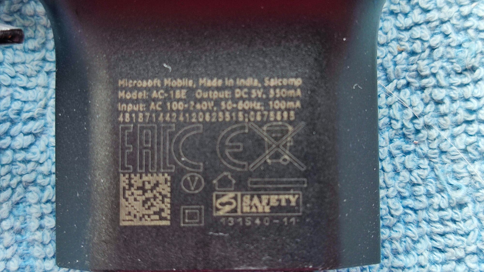 Ładowarka sieciowa micro USB typ B do np. tel  Nokia 5V, 550 mA