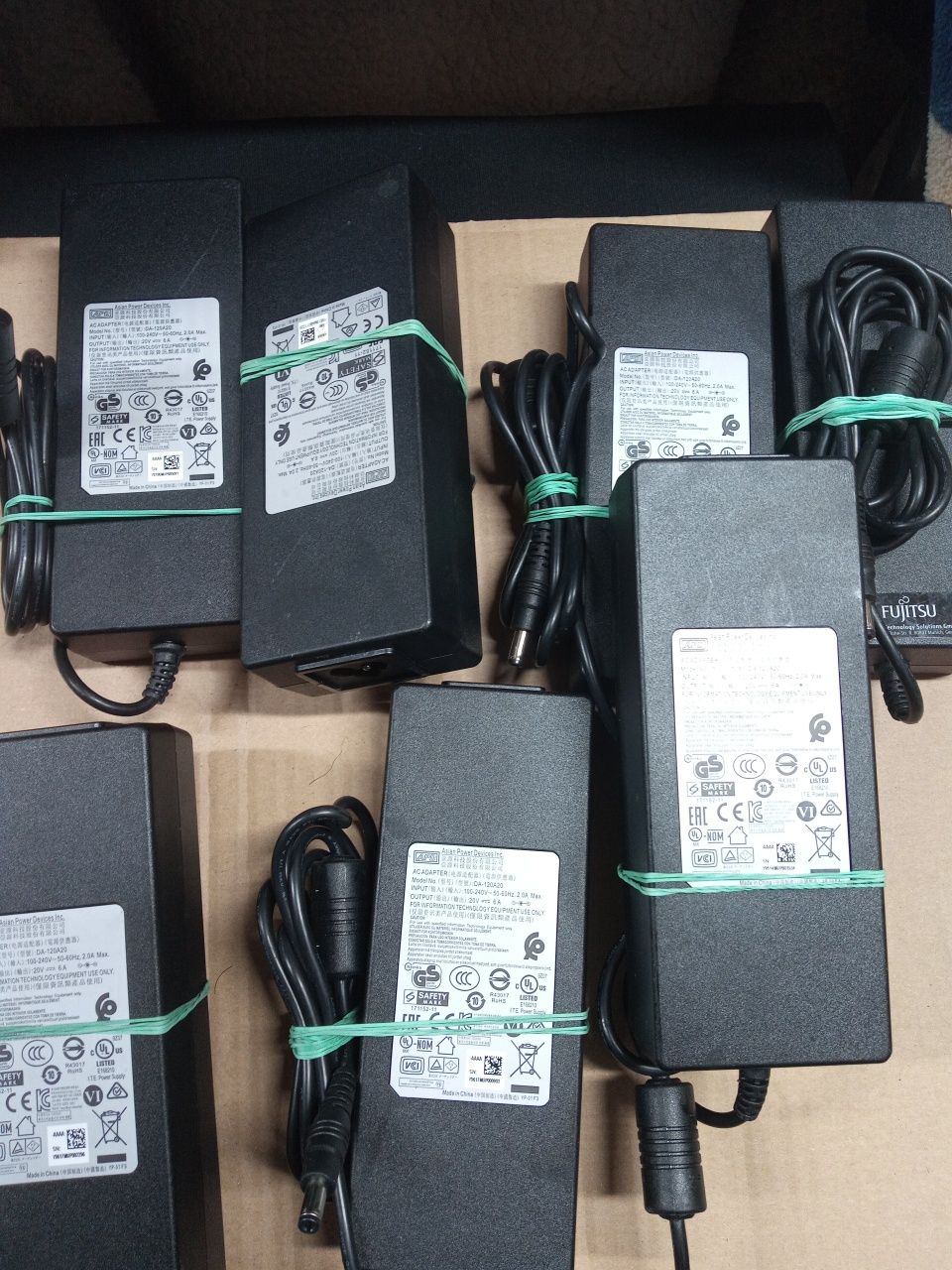 APD Fujitsu Asus Toshiba Lenovo 120W блок живлення 20V 6A 5.5x2.5