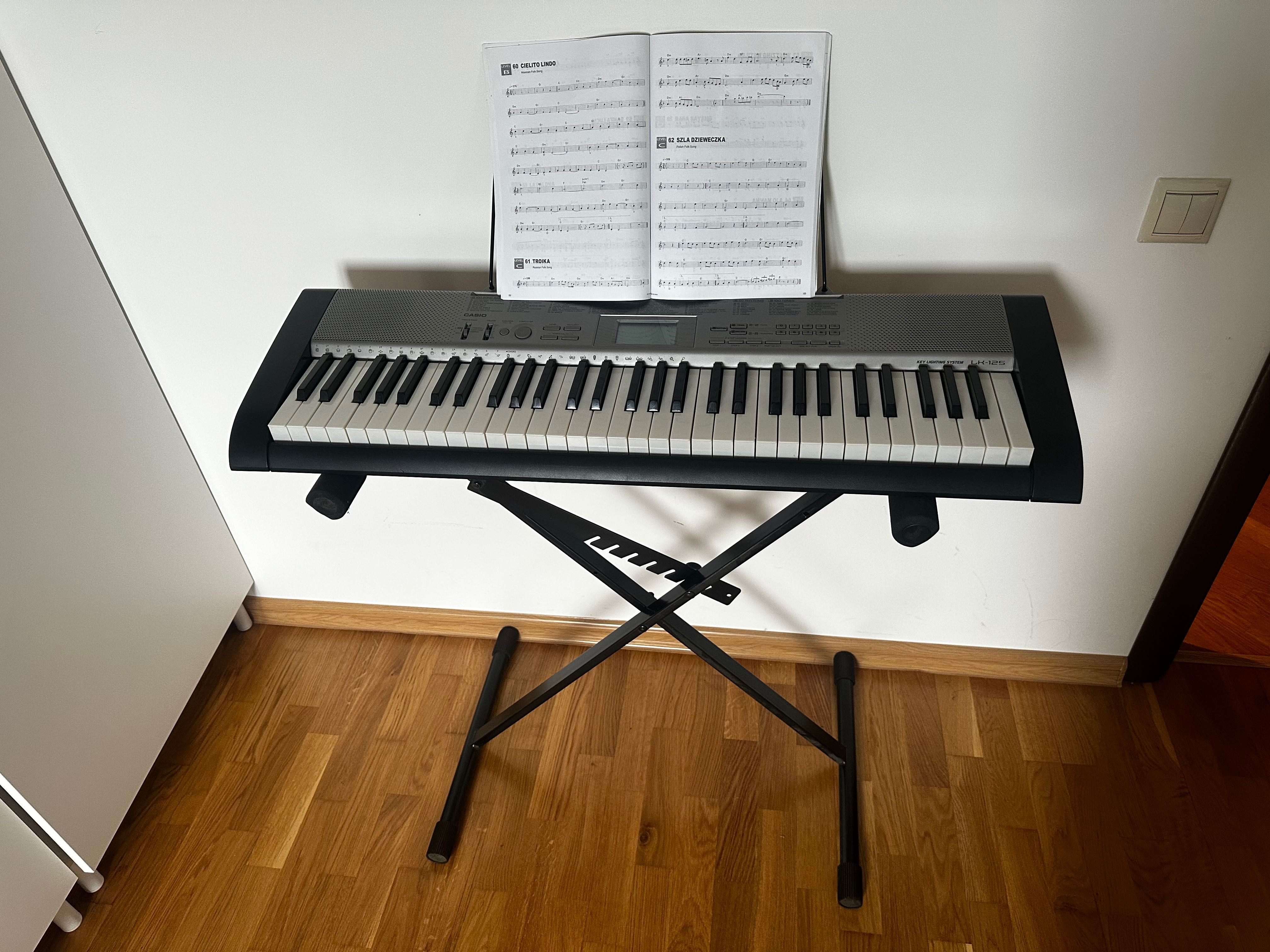 Синтезатор Casio Key Lighting Keyboard LK-125