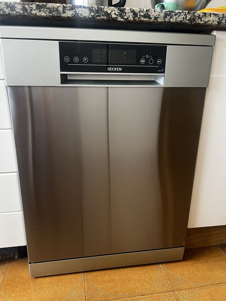 Máquina de Lavar Loiça Becken Inox