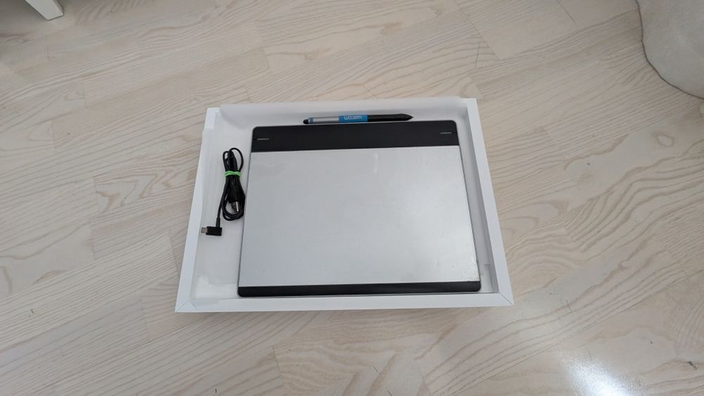 Графический планшет CTH-680 Intuos