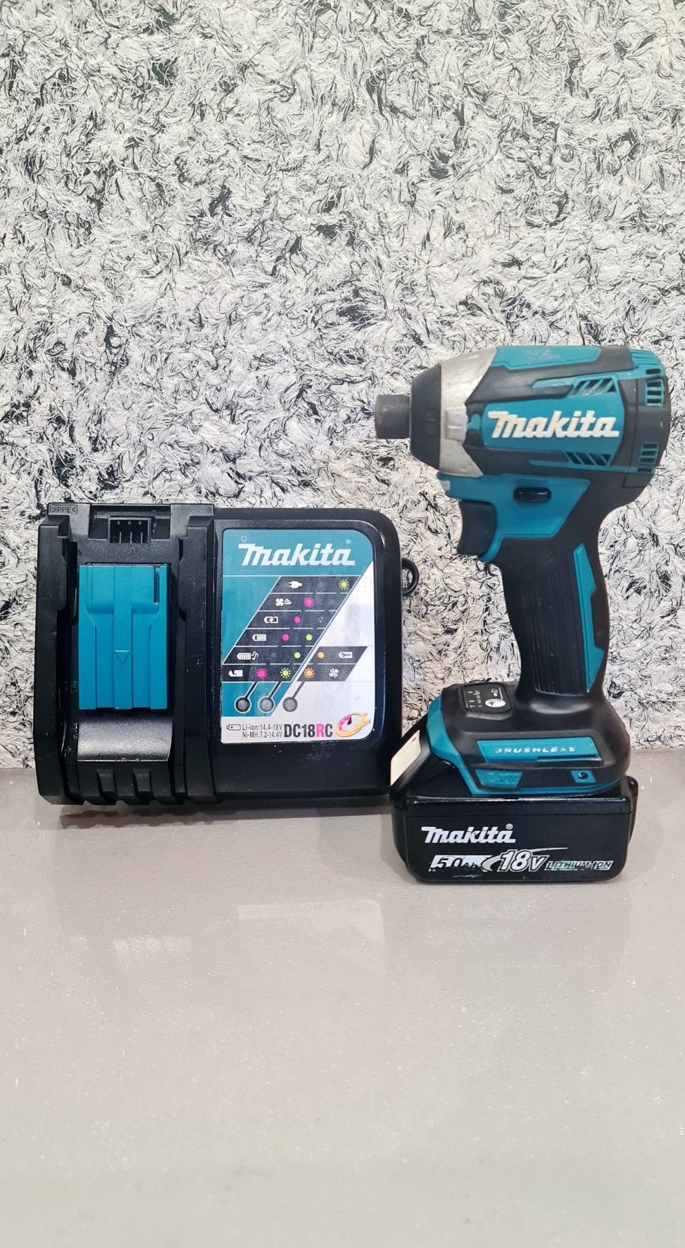 Ударный Винтеверт Makita dtd154 (бесщеточный)