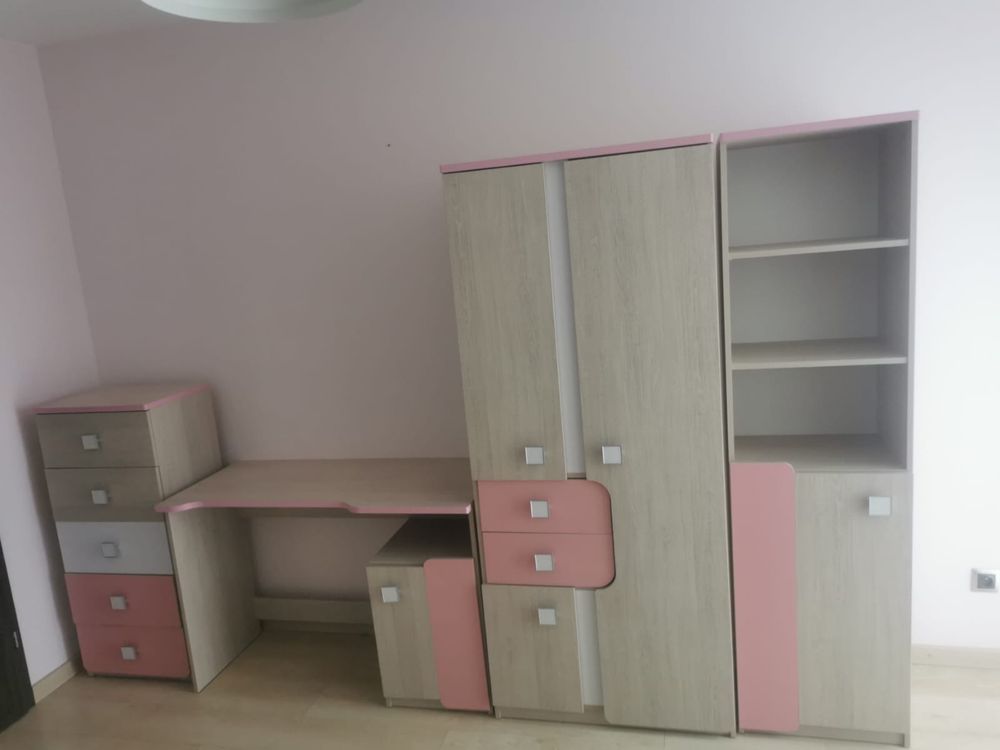 Zestaw mebli dzieciecych dla dziewczynki