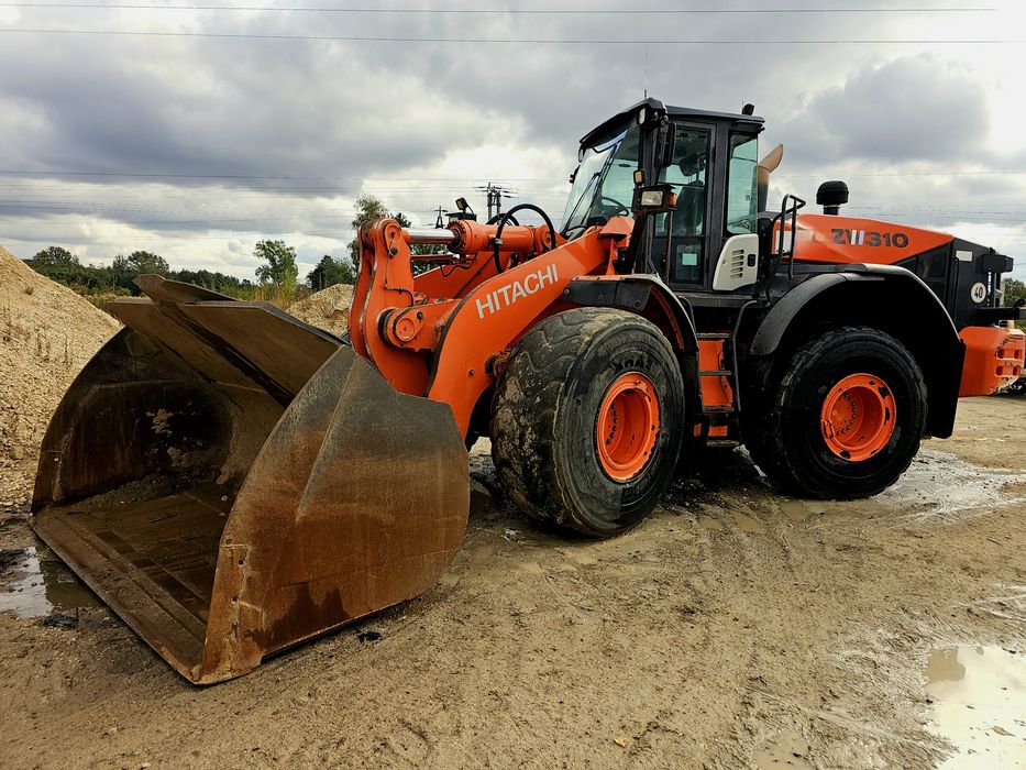 Ładowarka Hitachi zw310
