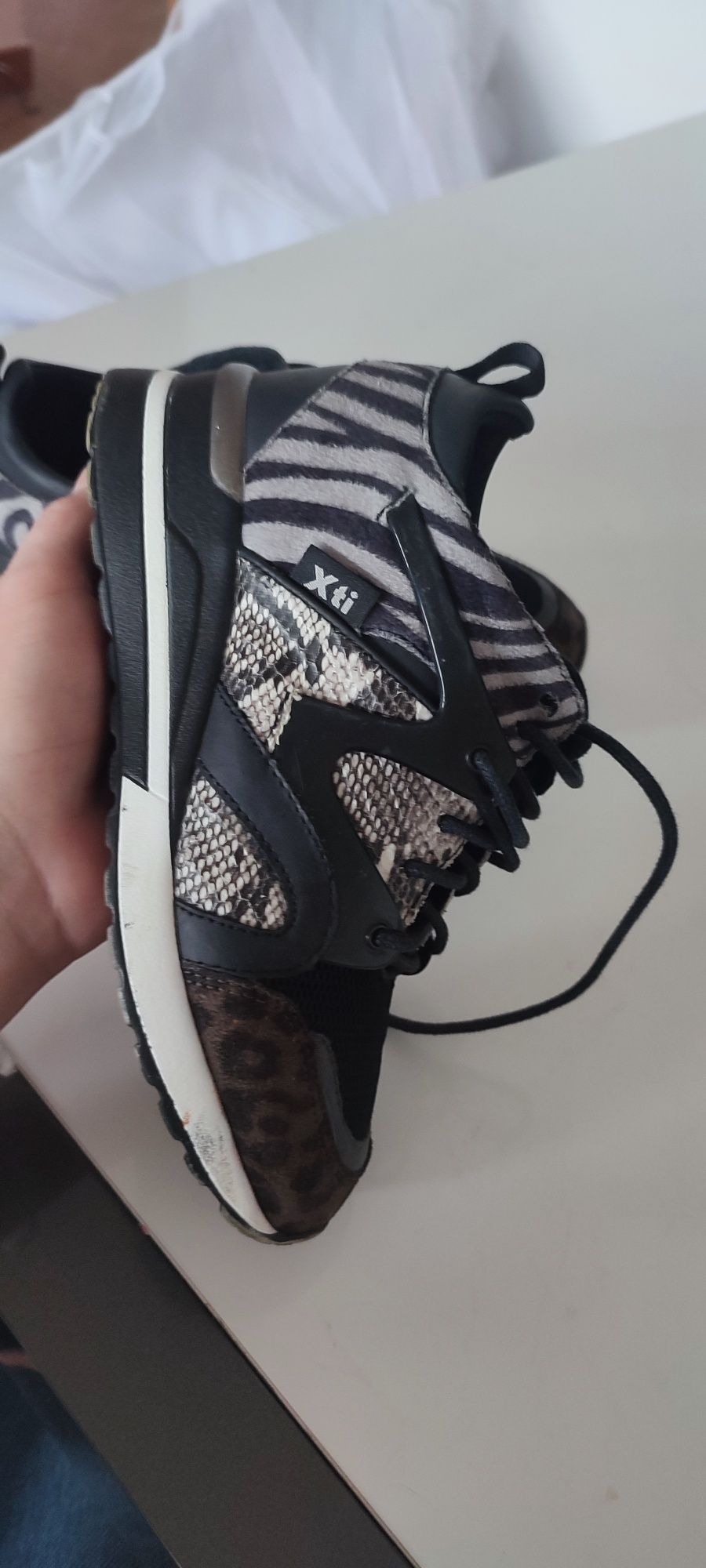 Buty dziewczęce xti 33