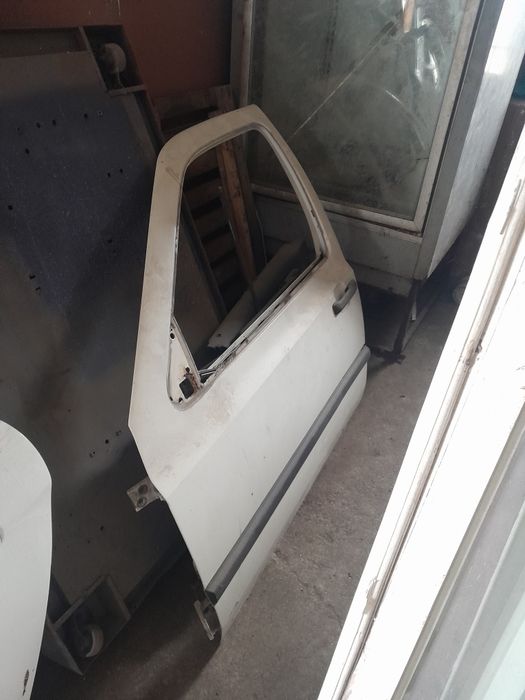 Двері до volkswagen jetta