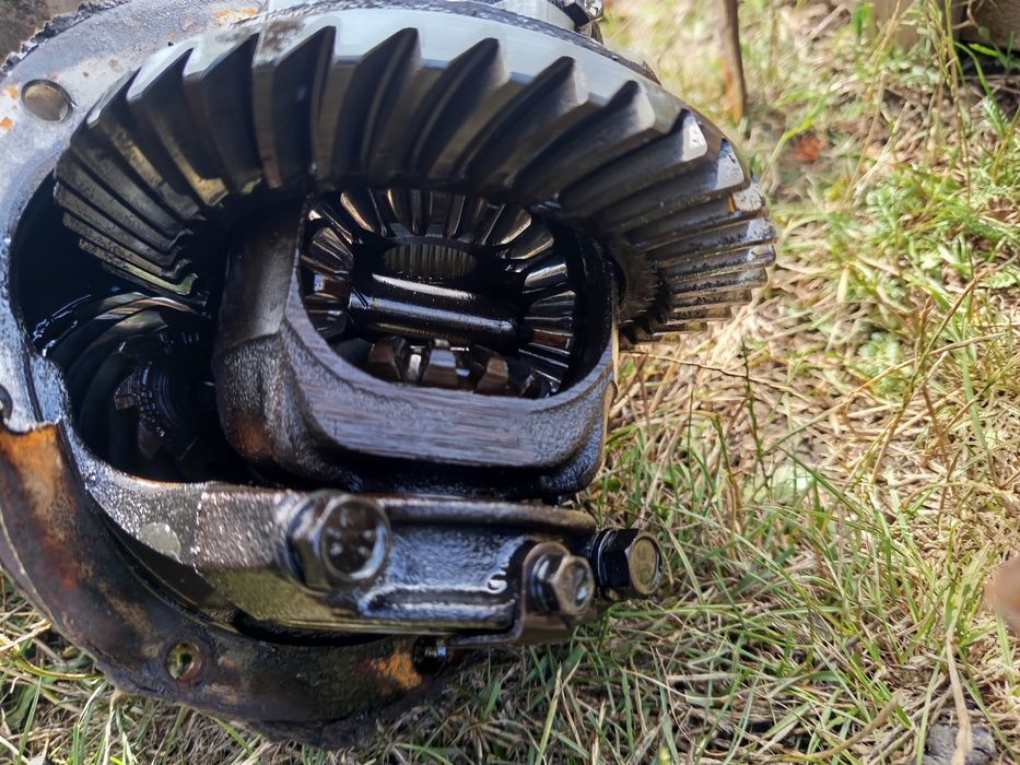 Запчастини заднього мосту ваз 2106