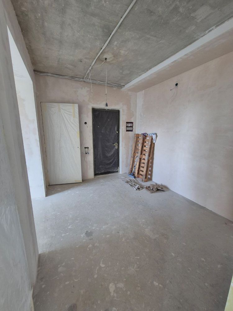 3 кімната квартира, без меблів, Барабашова 40,