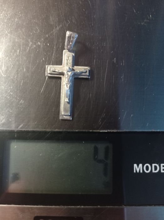 Продам серебряные украшения подвески 925 проба , цена за грамм 90 грн.