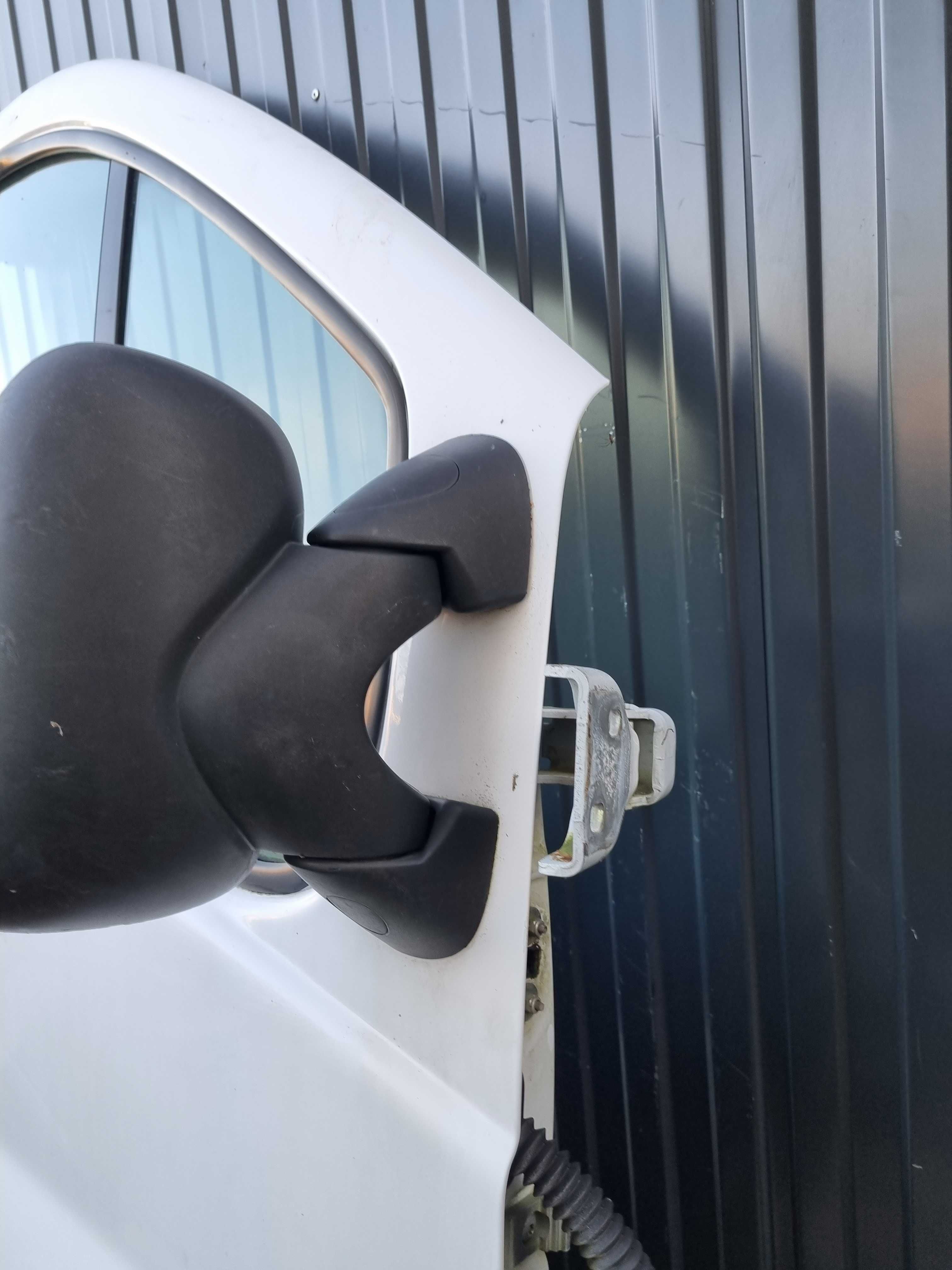 Opel Vivaro Drzwi Prawe Przód Kolor Biały