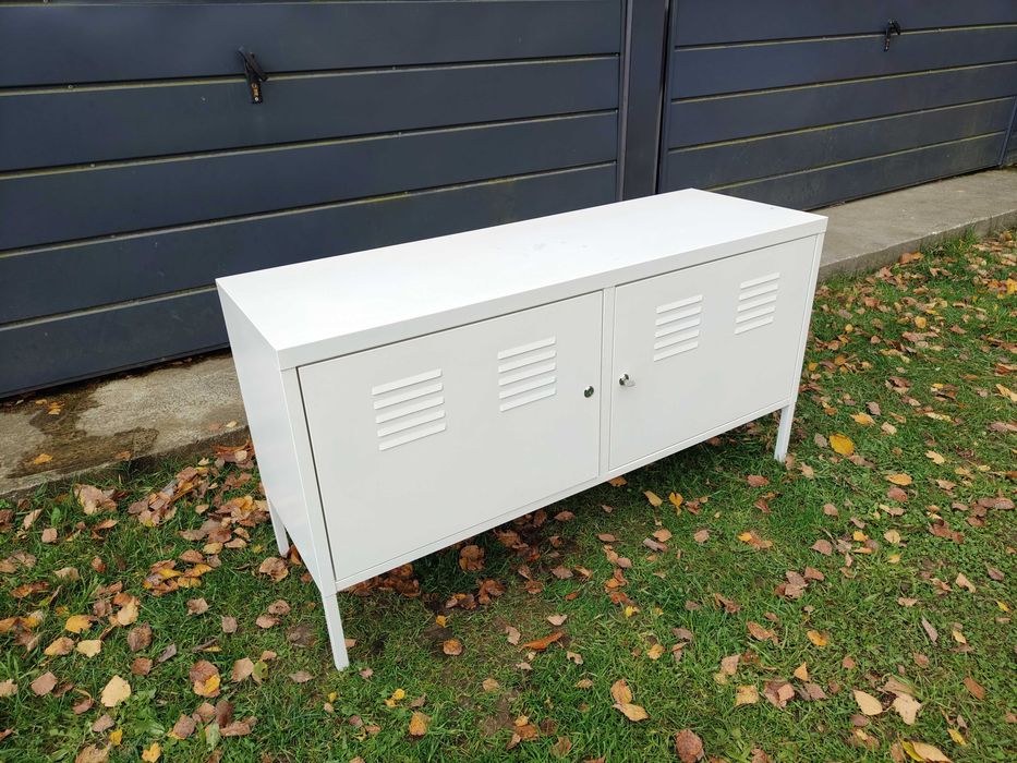 Biała metalowa szafka biurowa