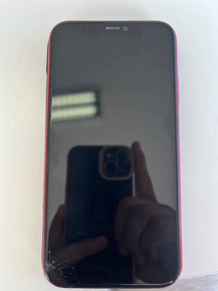 IPhone 11 vermelho