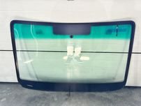 Лобове скло VW Caddy 2004-2015 Лобовое Фольксваген Каді Заміна Монтаж