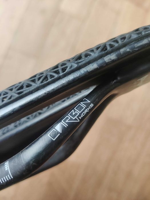 Siodło rowerowe carbon RYET drukowane 3D 245x145mm