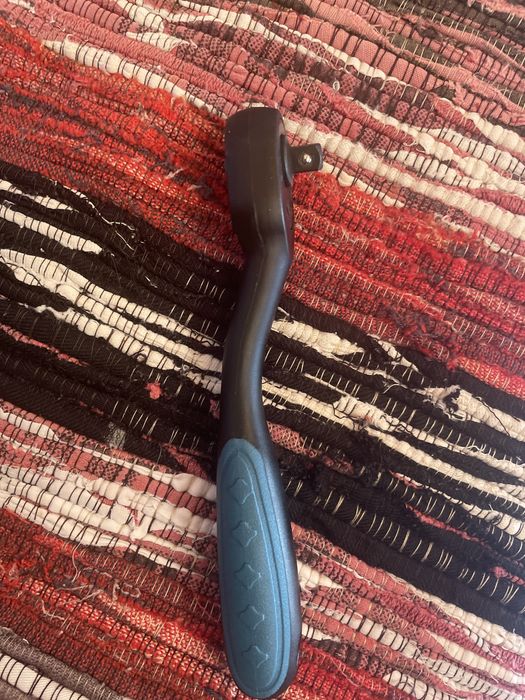 Трещотка 1/4 вороток реверсний для головок ключ гаєчний торцевой нова