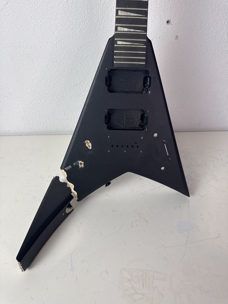 Jackson JS1X Rhoads Minion Satin Black para peças