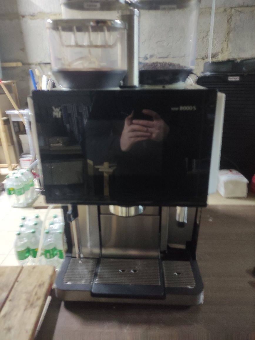 В продаже кофемашина WMF 8000s с холодильником  б/у