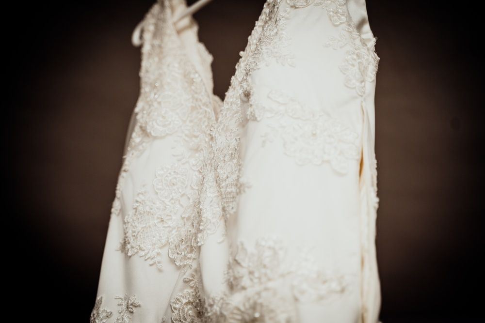 Suknia ślubna w rozmiarze 40/42