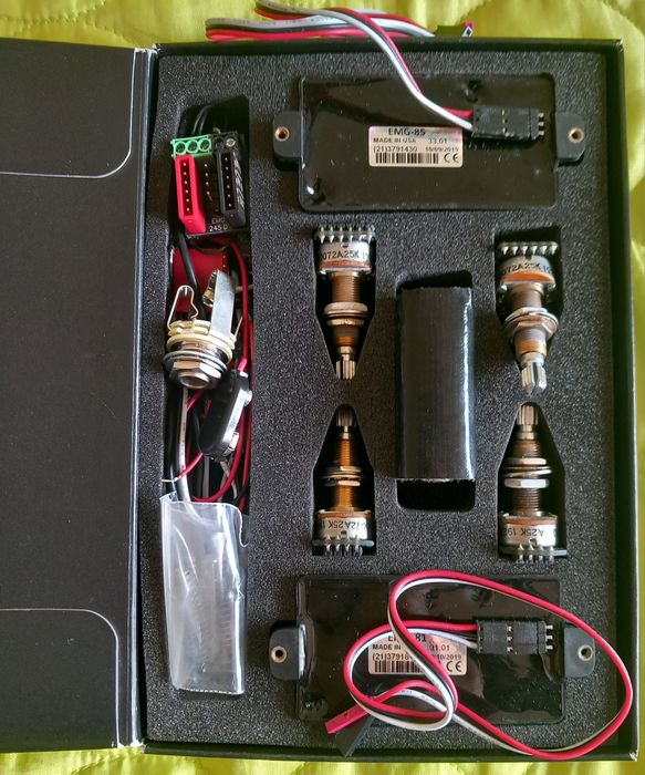 Pickups EMG 81/85