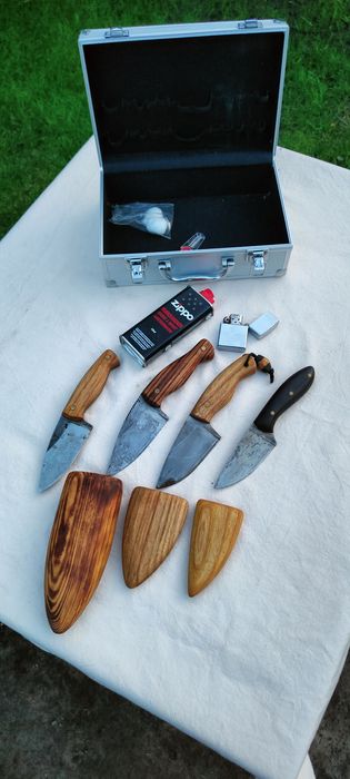 Kolekcja noży+zapalniczka Zippo+skrzynka