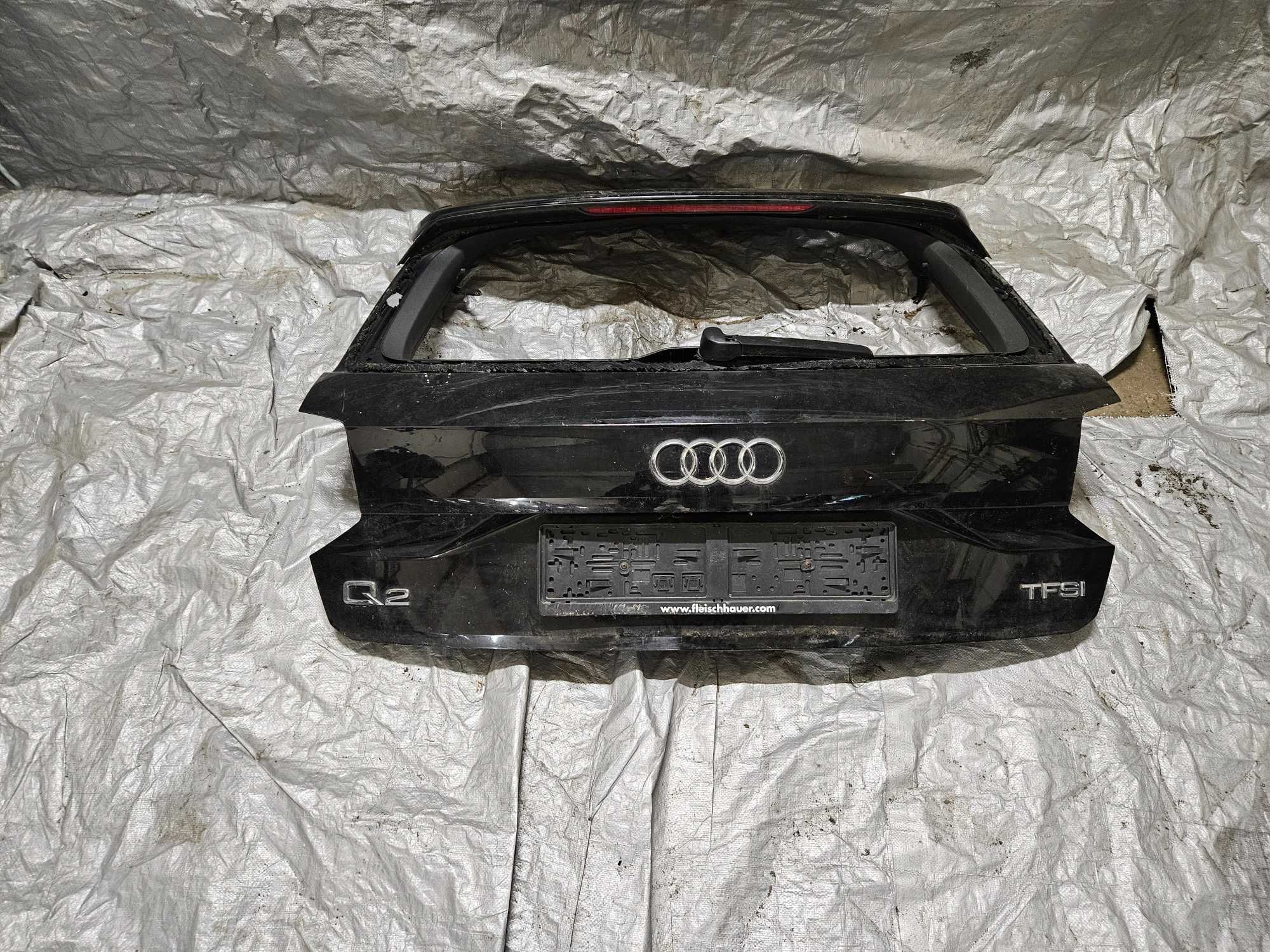 Klapa bagażnika Audi q2 16r+