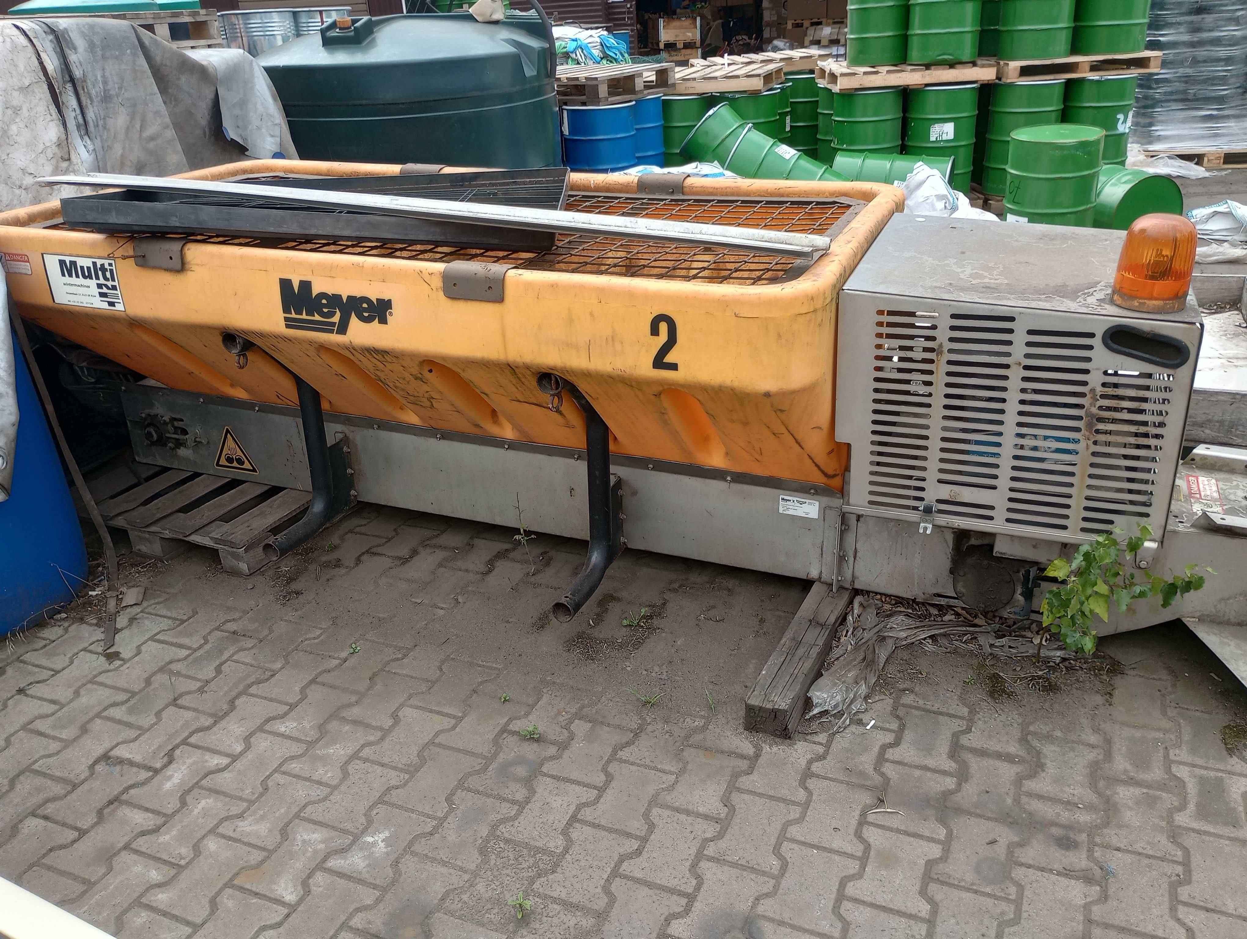rozsiewacz spalinowy  piasku soli Meyer PolyHawk