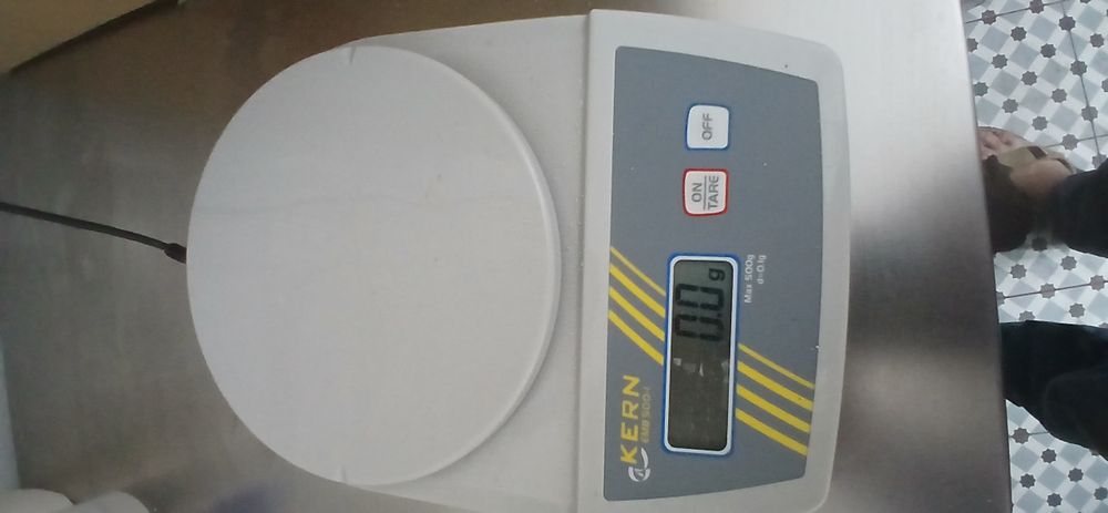 Balança de precisão KERN