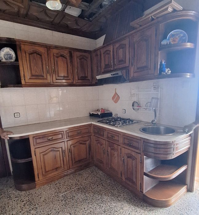 Cozinha antiga em madeira