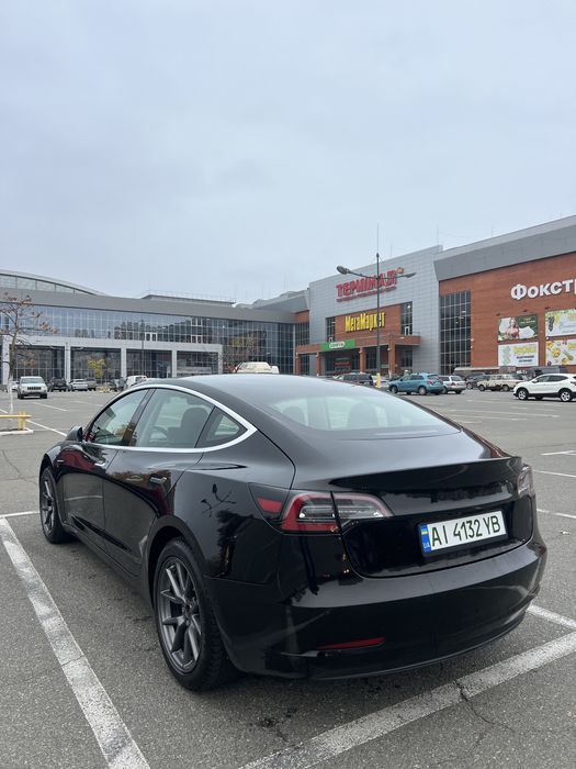 Тесла Модел 3 Standart Plus 2019
