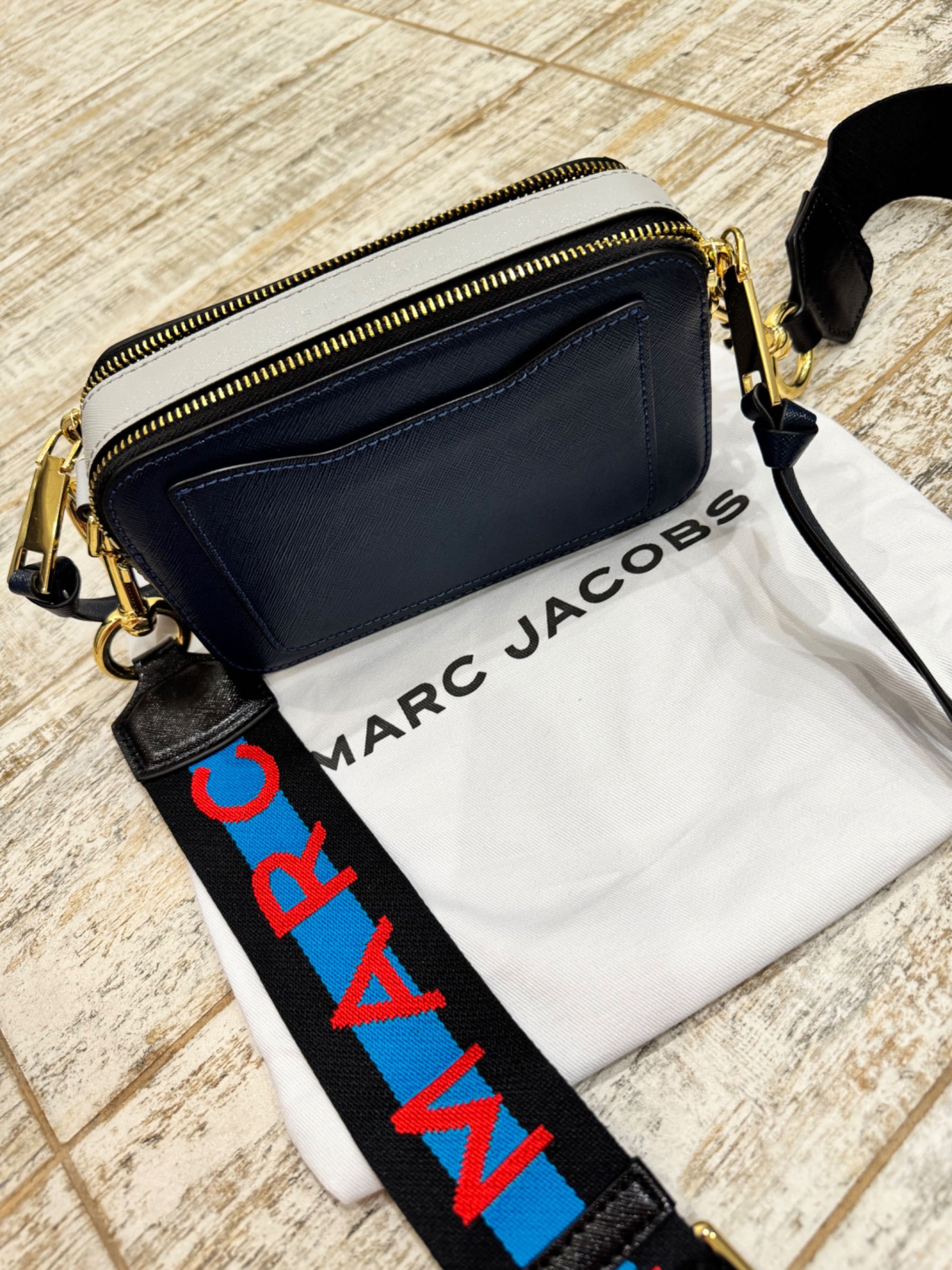 Сумочка-клатч MARC JACOBS в идеальном состоянии как новая оригинал